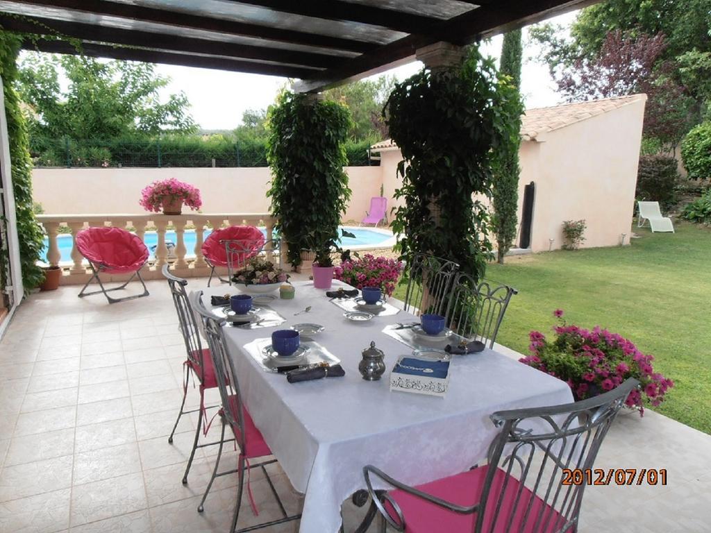 Villa Clairelou Pertuis Luaran gambar